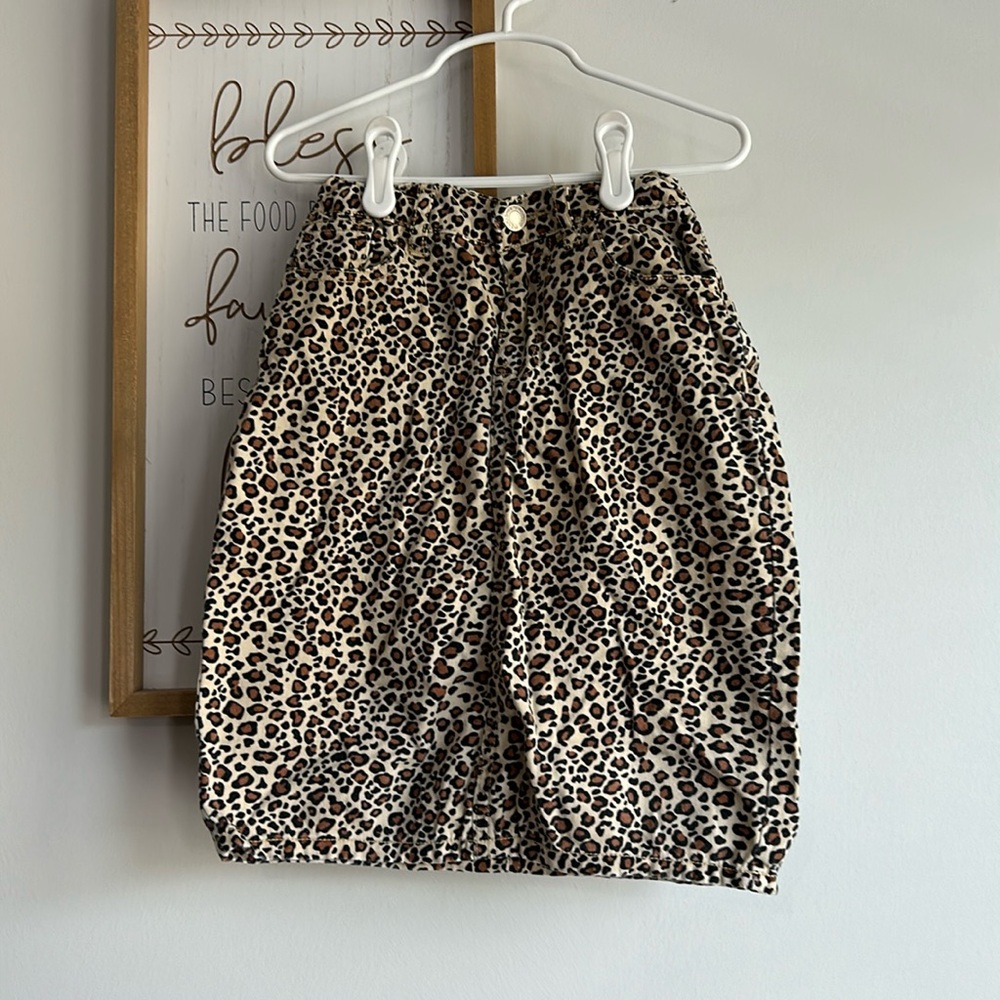 Leopard print skirt